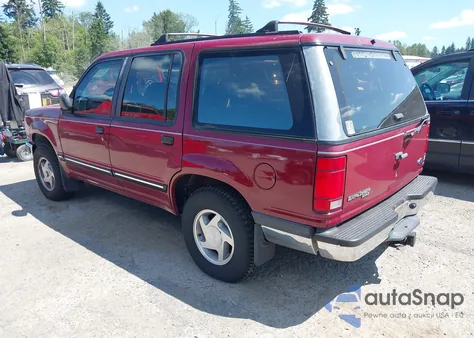 1992 Ford Explorer из США, поврежденный, VIN 1FMDU34X9NUD68865